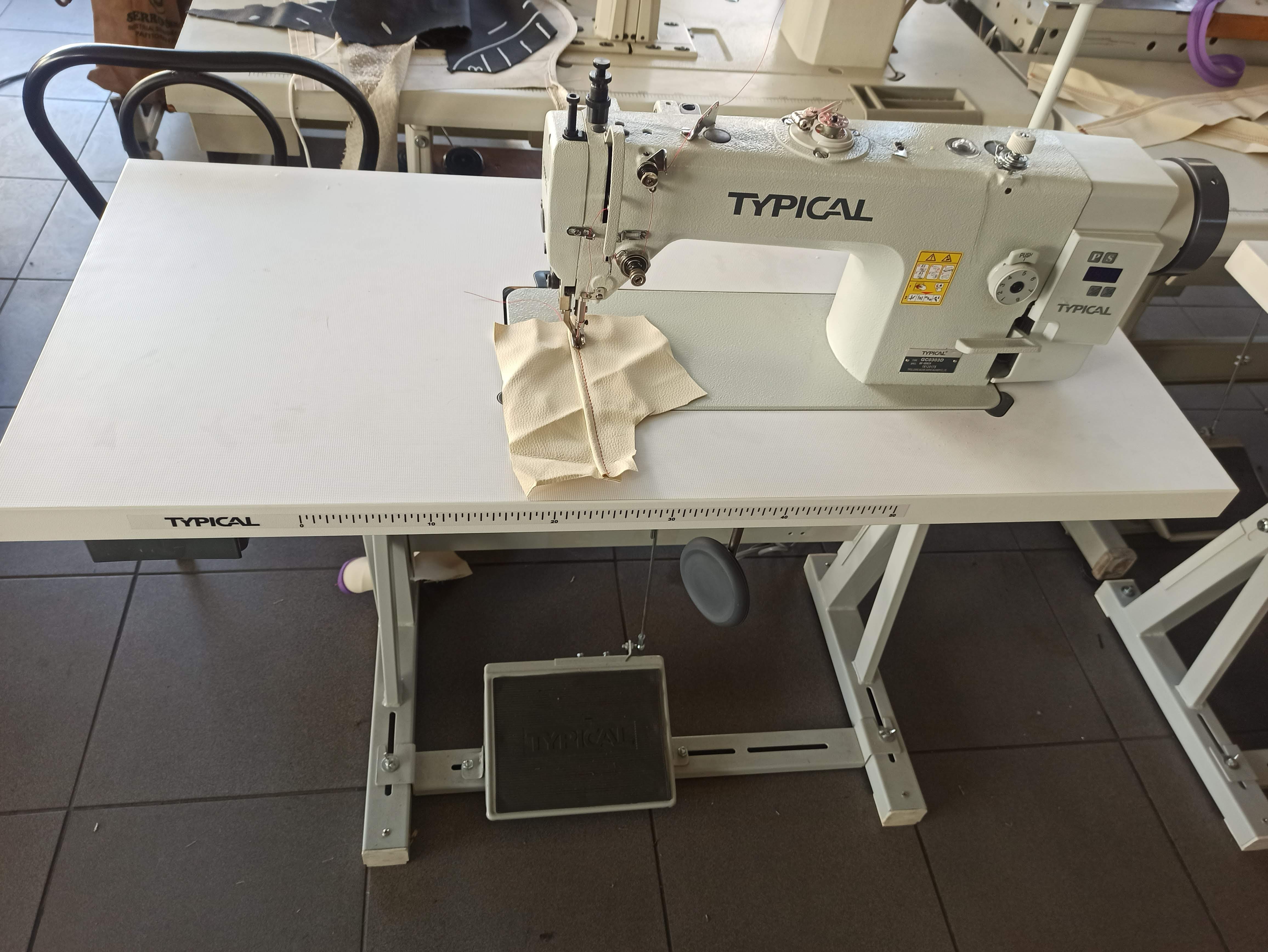 Lockstitch Sewing Machine with Drop and Alternating Top Feed   